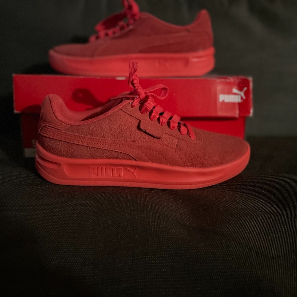 Puma California Embossed Floral